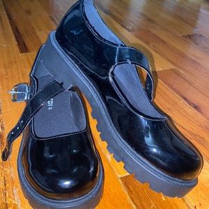 Black Mary Jane shoes